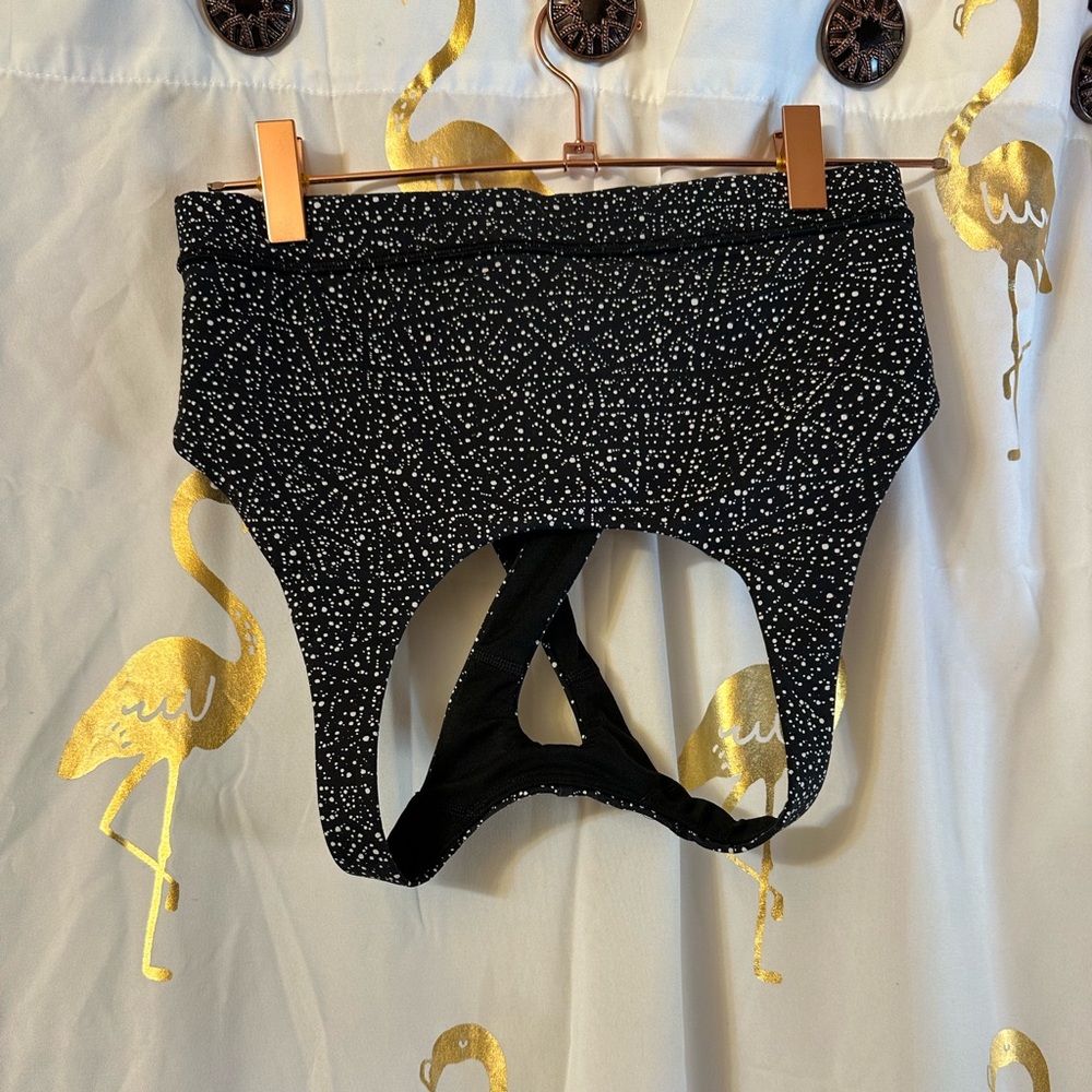 Lululemon bra size 6